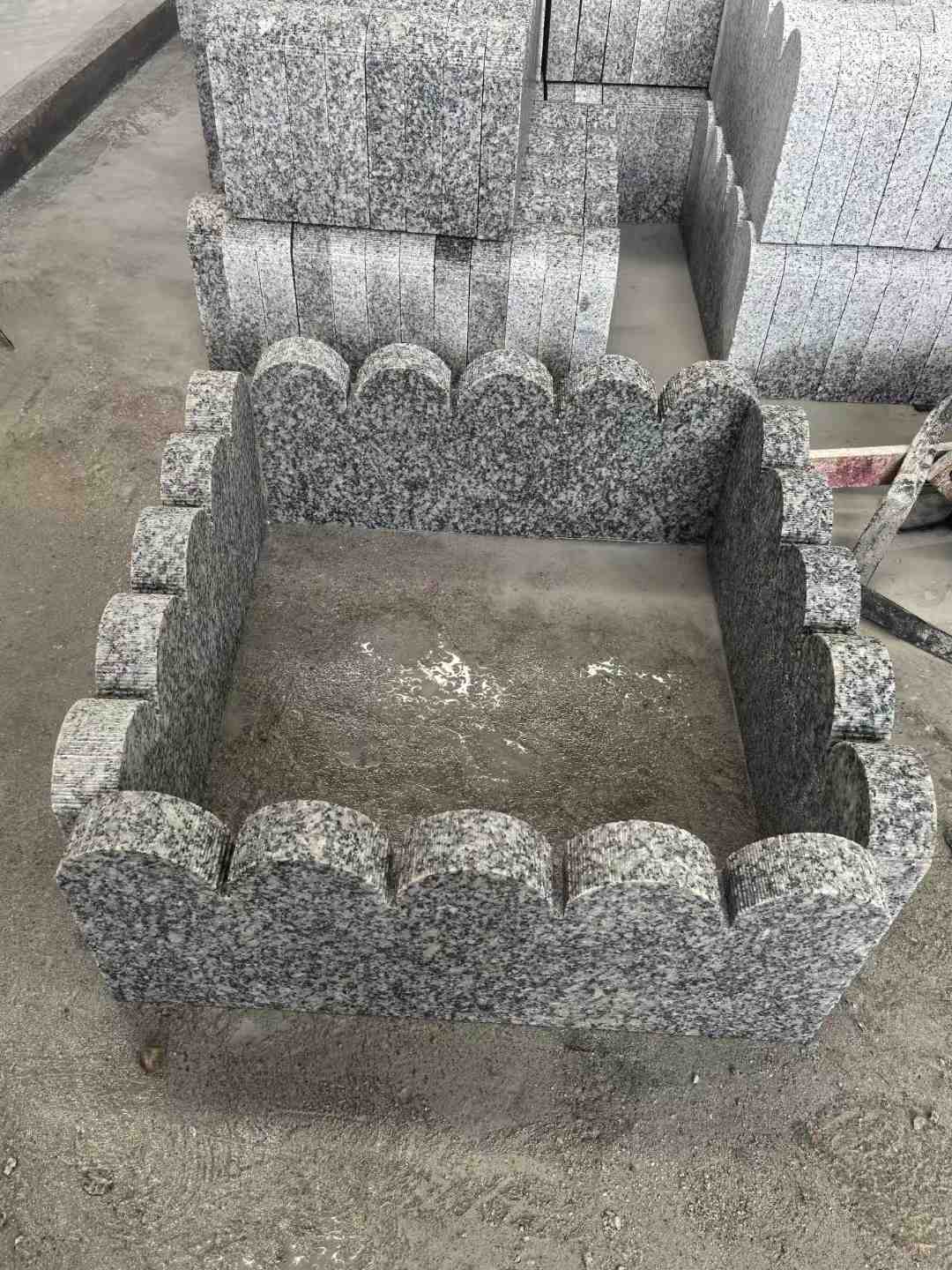 安顺 花边石、花坛围栏石、花池界石、菜园栅栏石、镶边石、波浪状界石介绍